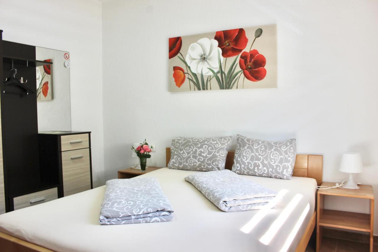 비소코 베차르 피라미드 룸스 B&B 외부 사진